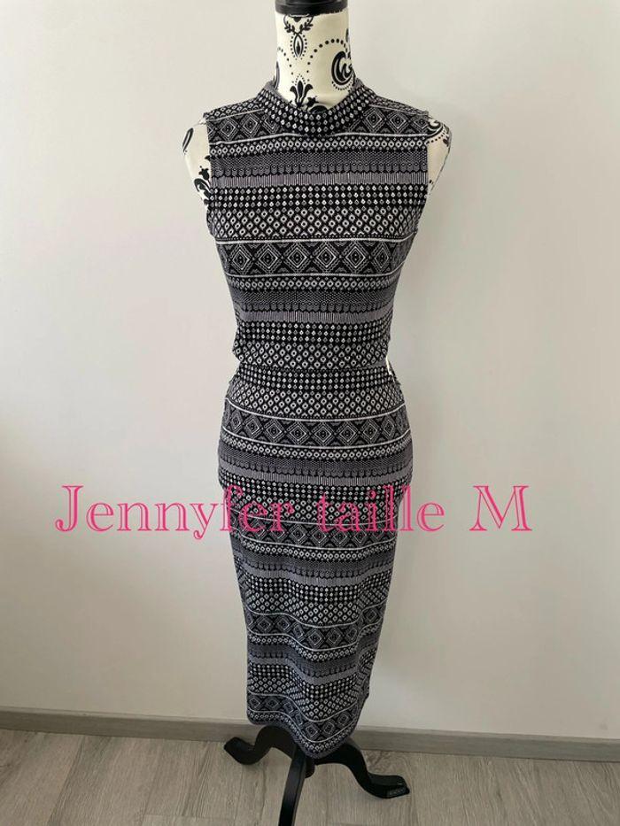 Robe mi longue noir motif blanc ouvert côté fendu bas neuf Jennyfer taille M - photo numéro 1