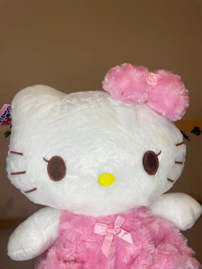 Peluche Hello Kitty en robe - photo numéro 6