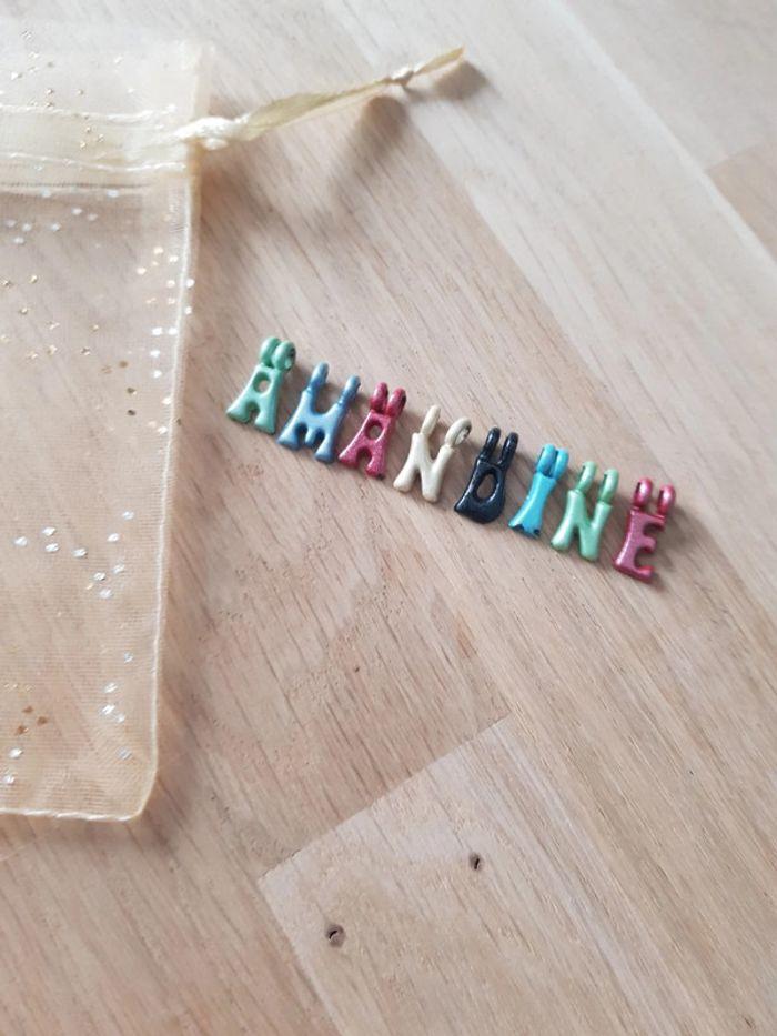 Pendentifs 8 lettres prénom Amandine très bon état - photo numéro 2