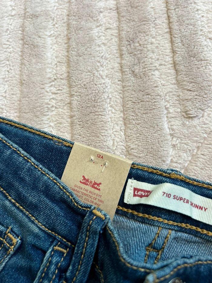 Jeans Levi’s taille 12 ans neuf - photo numéro 2