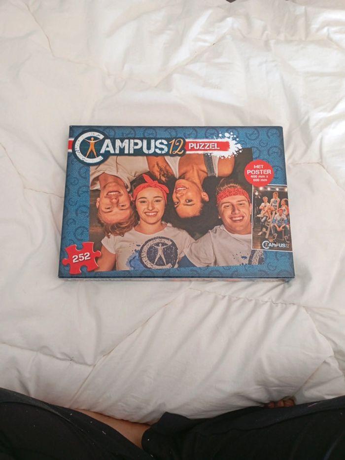 Puzzle campus neuf 252 pieces - photo numéro 1