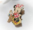 Pin's pins custom Minnie Mickey Disneyland Disney doré golden tour Eiffel tower robe rouge