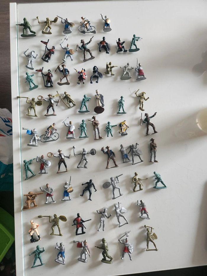 Lot de figurines divers - photo numéro 4