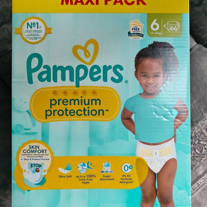 Grand carton couche pampers taille 06 - photo numéro 1