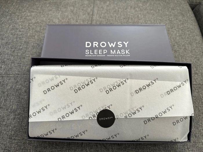 Masque de sommeil en soie Drowsy « Moonlight Shadow » - photo numéro 3