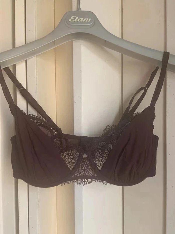 Soutien-gorge prune Lejaby 90C - photo numéro 1