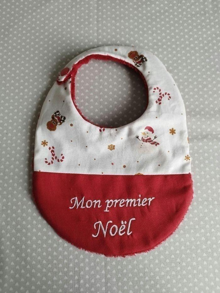 Bavoir brodé mon premier Noël