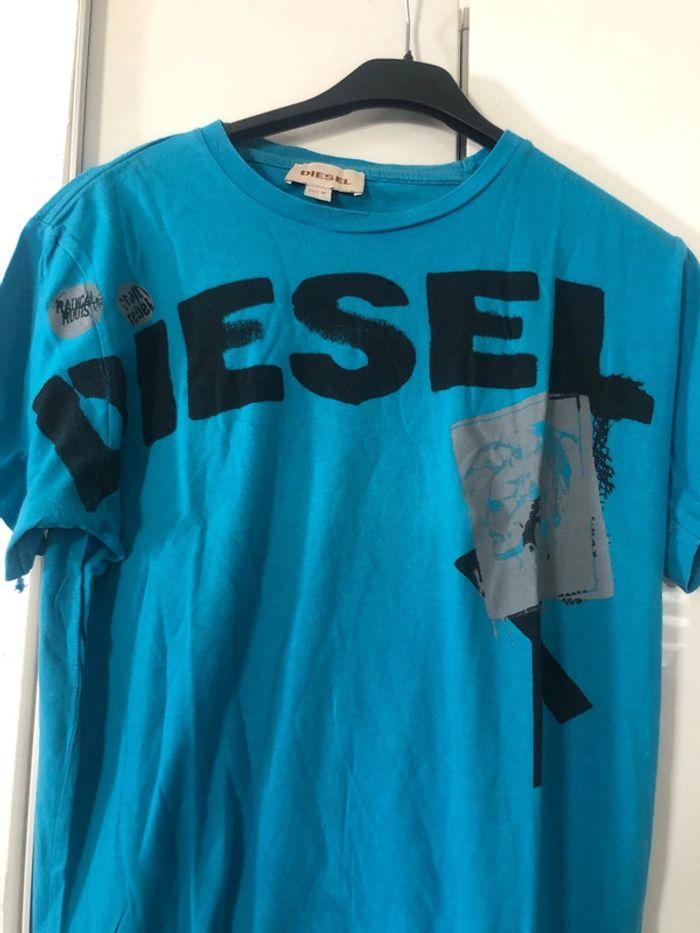 T shirt Diesel . Taille M - photo numéro 2