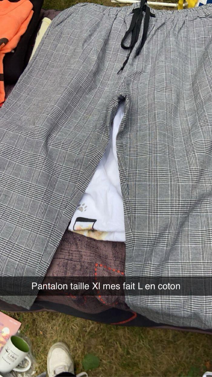 Vend pantalon rayé