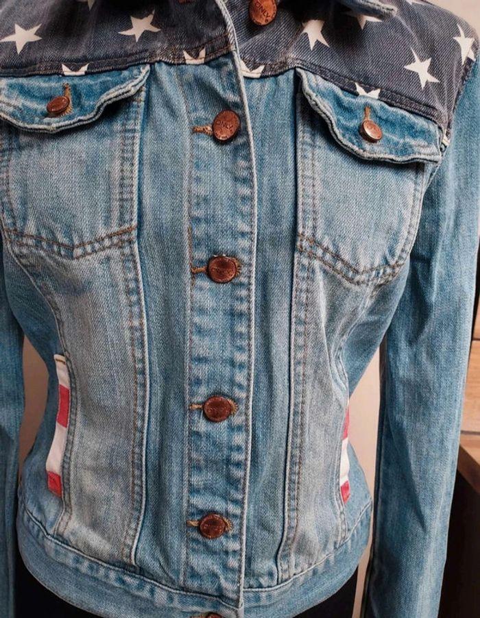 Très jolie veste en jean Only
Taille 38 - photo numéro 3