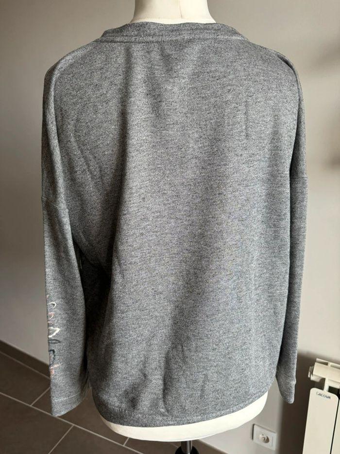 Pull Yessica gris fleurs brodées Taille L/XL - photo numéro 8