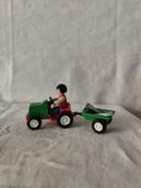 Playmobil 1 enfant sur tracteur et 1 remorque