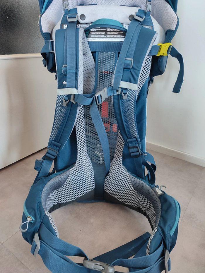 Porte bébé Deuter Kid Comfort Pro avec cales-pieds - photo numéro 5