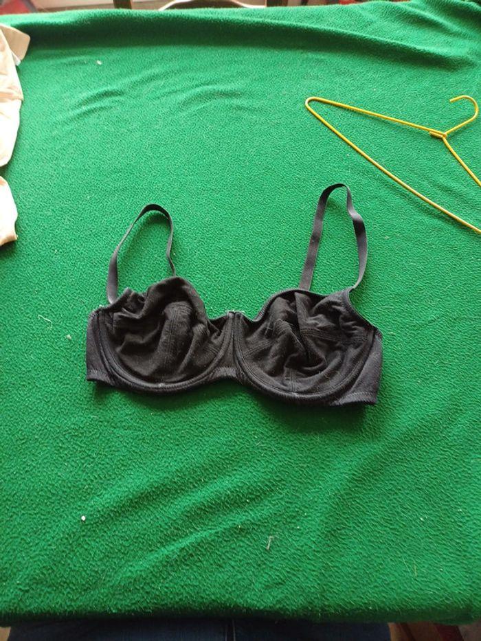 Soutien gorge noir kiabi 100E - photo numéro 1