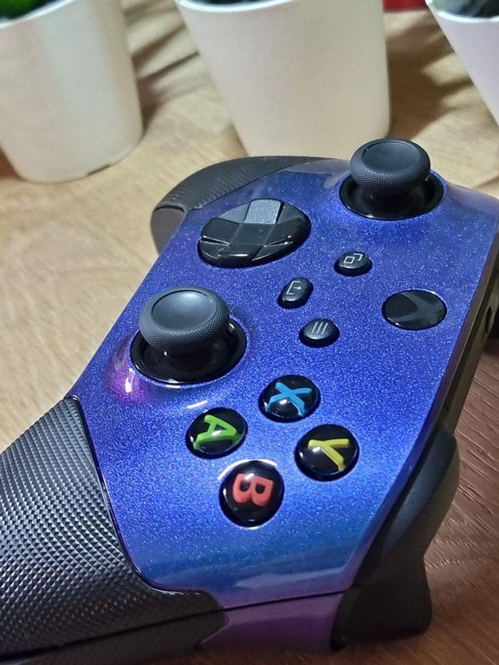 Manette Xbox Serie custom blue grip - photo numéro 2