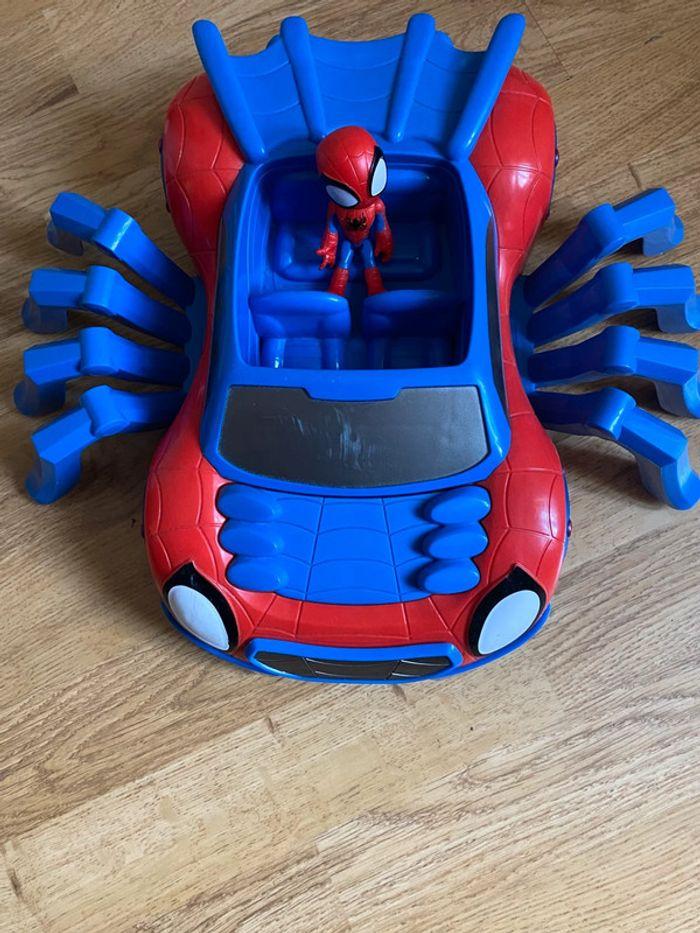 Voiture spidey - photo numéro 1