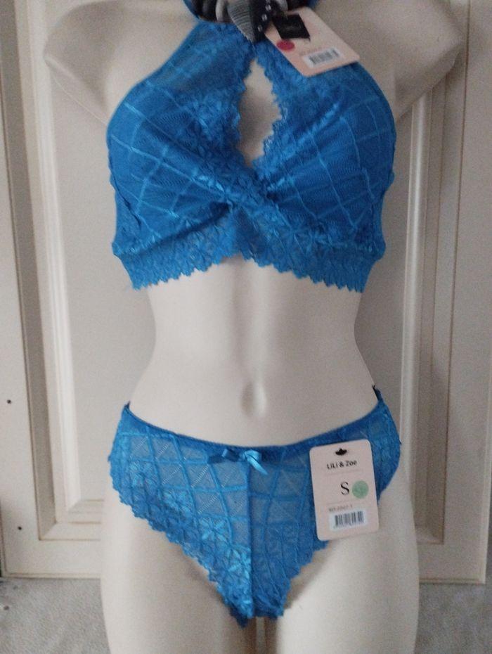 Ensemble de lingerie neuf triangle, bleu roi. - photo numéro 1