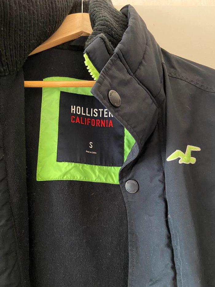 Manteau hollister noir et vert fluo - photo numéro 2