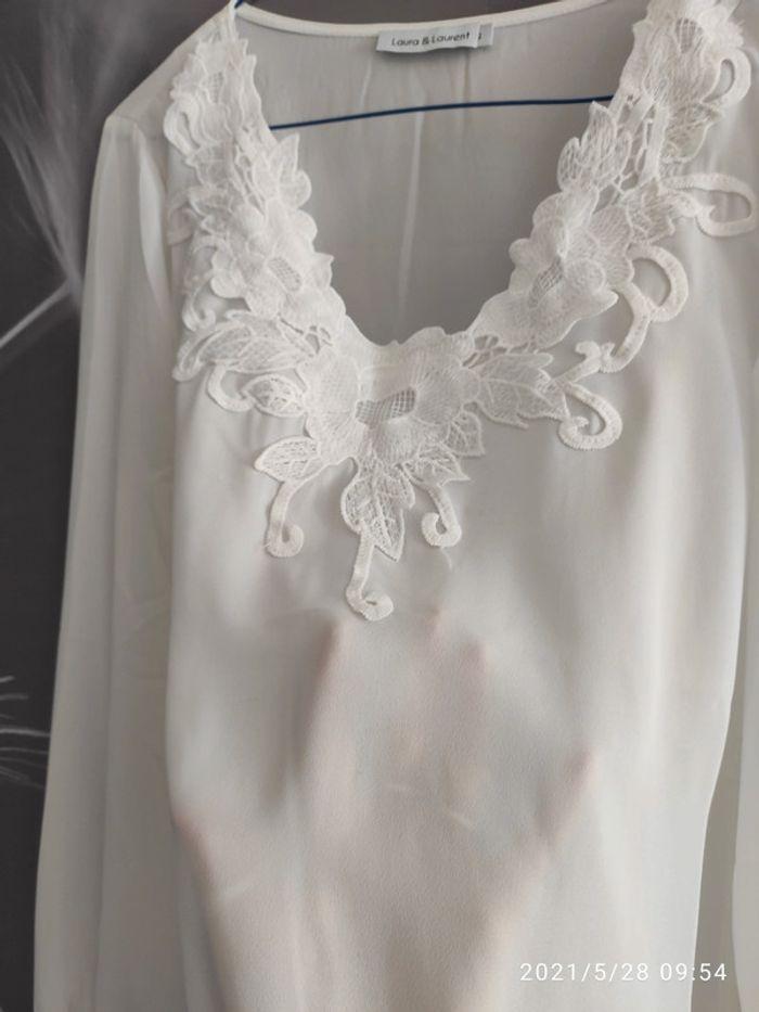 Blouse blanche details - photo numéro 2