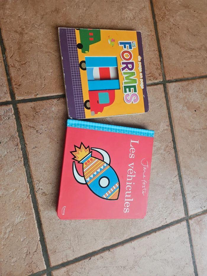 Lot de 2 livres 1 er age - photo numéro 1