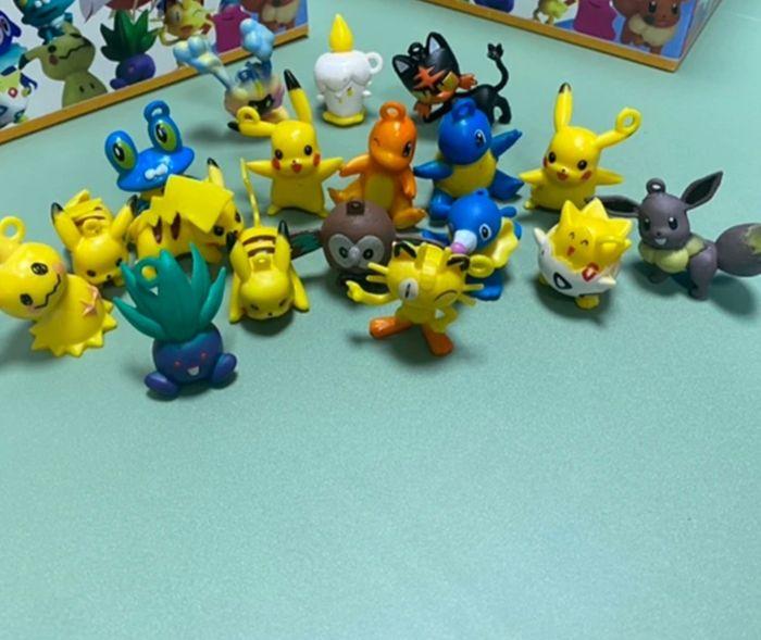 Sachet mystère figurine pokemon - photo numéro 2