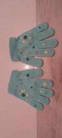 Paire de gants en laine taille 5-6 ans