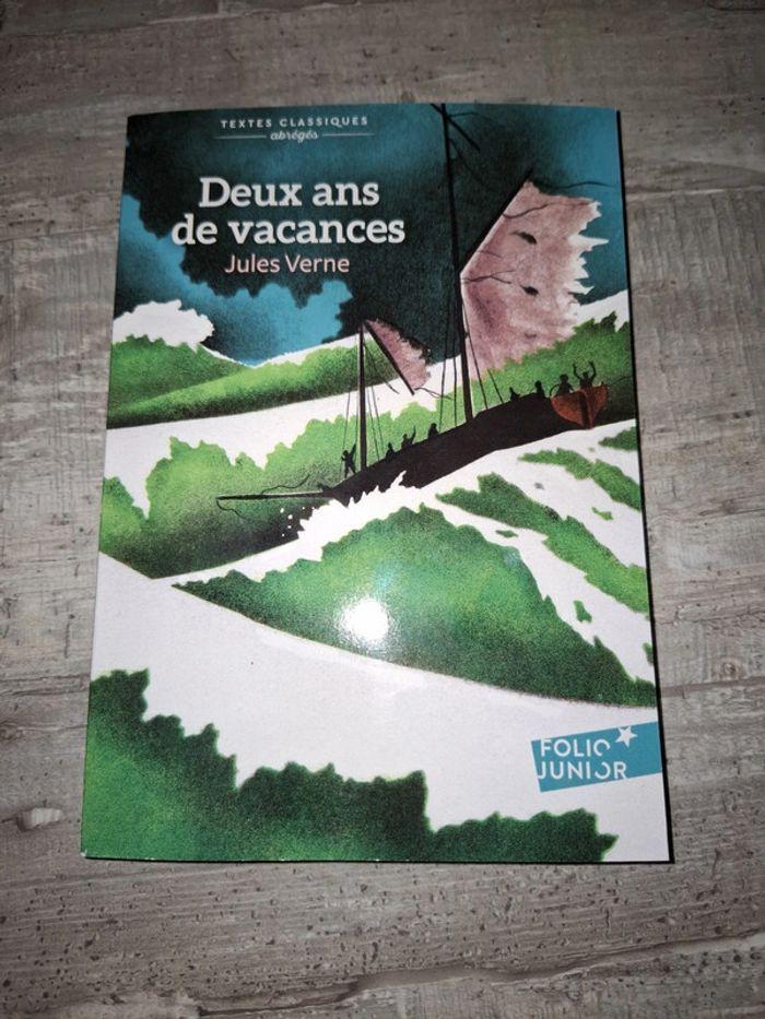 Livre "Deux ans de vacances" - photo numéro 1