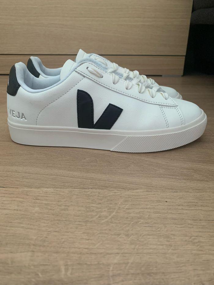 Veja blanches et noires - photo numéro 3