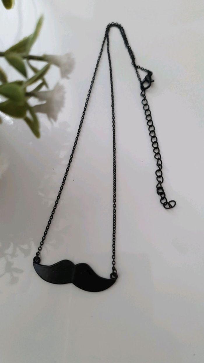 Collier moustache noire - photo numéro 2