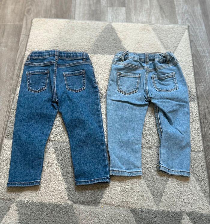 Lot de 2 jeans Zara taille 12/18 mois - photo numéro 2