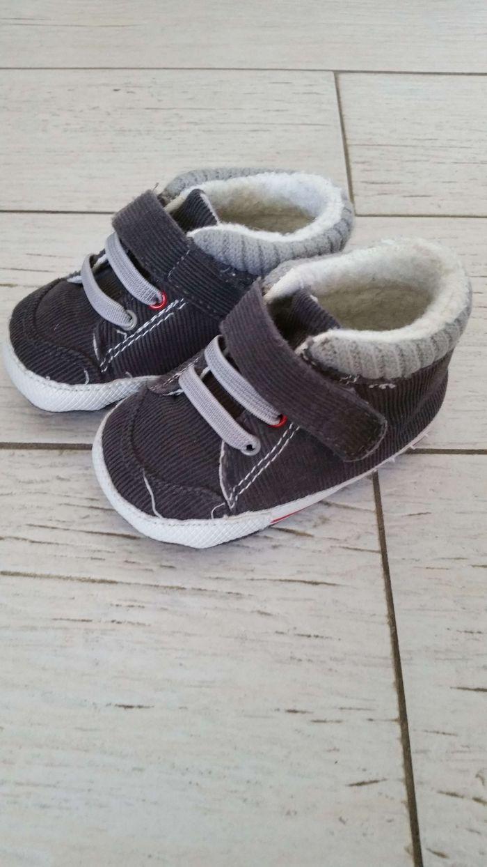 Deux paires de chaussures souples bébé - photo numéro 2