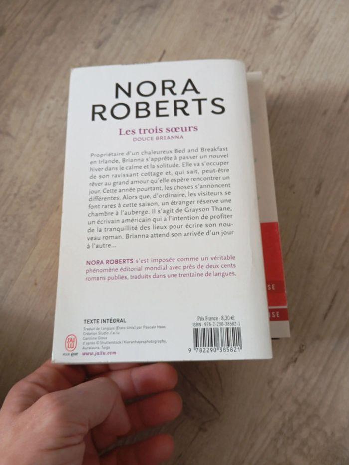 Livre Nora Roberts - photo numéro 2