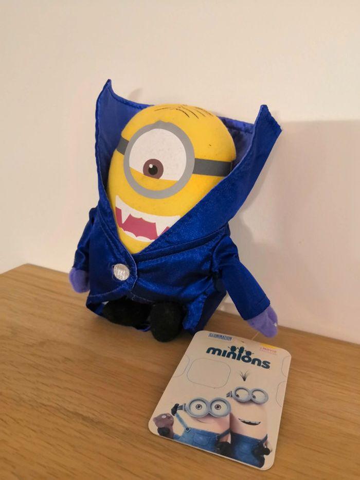 Peluche minion neuve - photo numéro 3