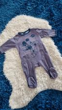 Joli pyjama Disney taille 9 mois