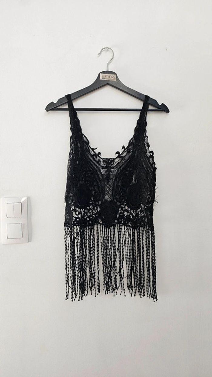 Crop top broderie noire franges - photo numéro 1