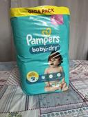 Couches Pampers T4