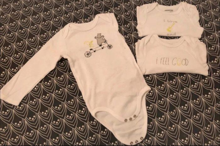 Lot de 3 bodies bébé taille 9 mois ! - photo numéro 2