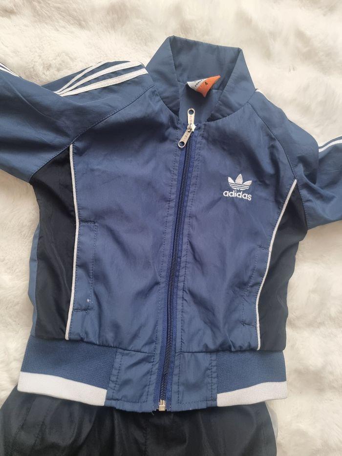 Training Adidas la taille 3-4ans - photo numéro 2