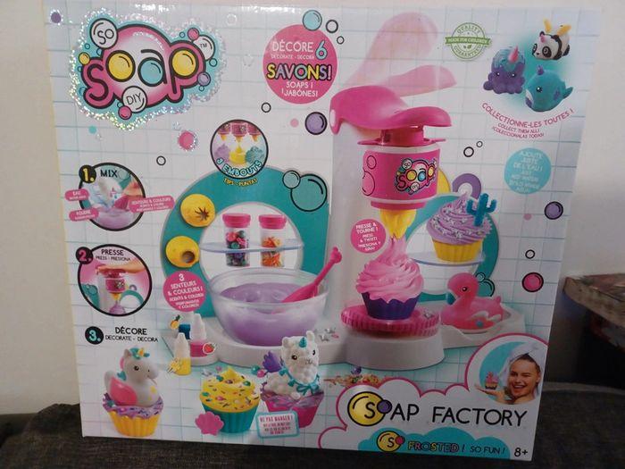 Neuf Jeu cupcake déco savon acheté 35e - photo numéro 1