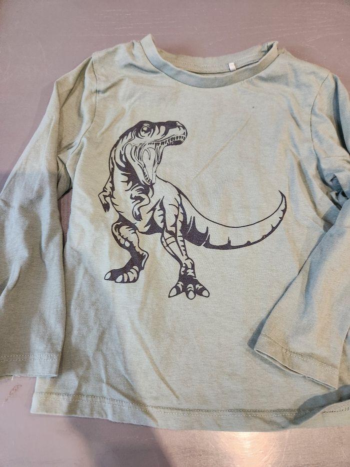 T shirt manche longue dinosaure