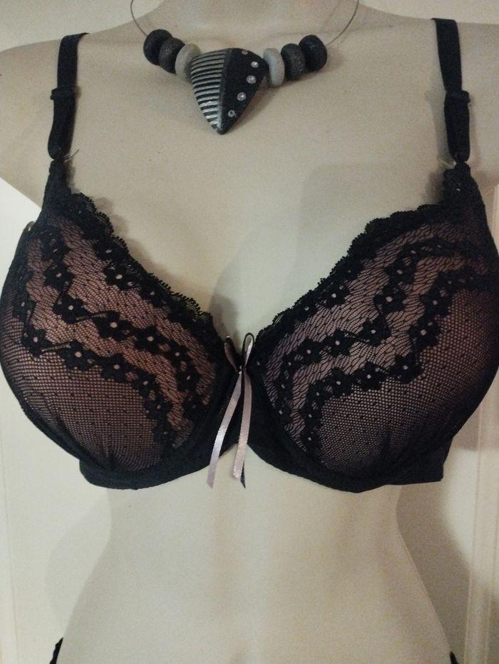 Ensemble de lingerie neuf noir et rose 100C 42 - photo numéro 2