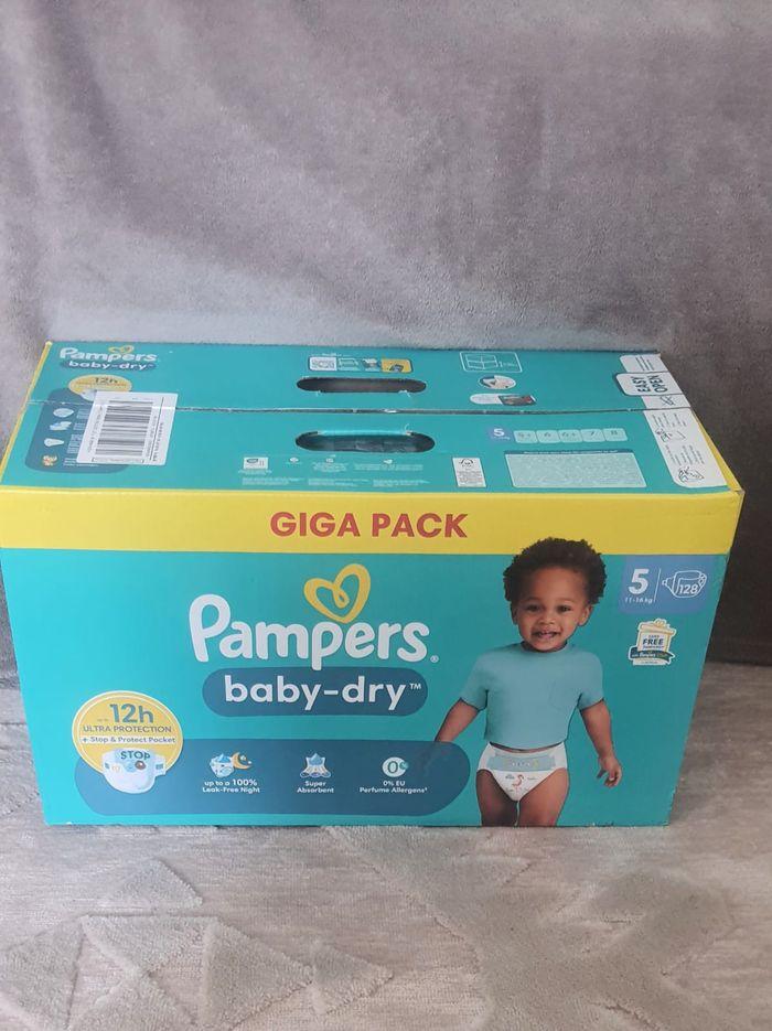 Giga pack couche Pampers taille 5