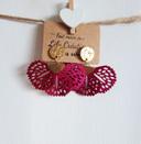 Boucles d'oreilles dorées et feuilles acrylique fuchsia LC213