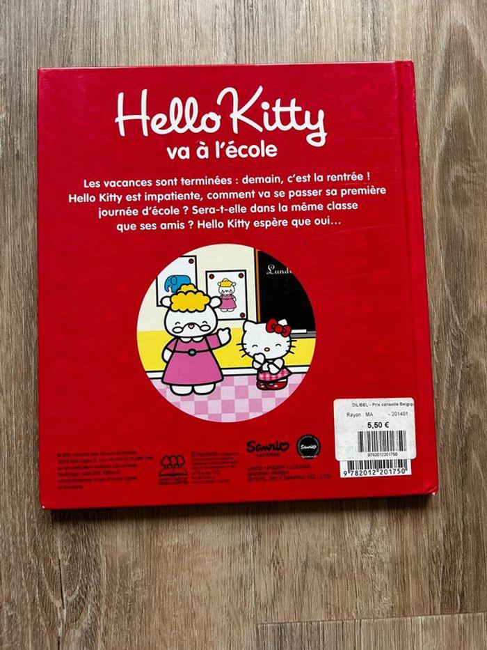 Livre : Hello Kitty va à l’école - photo numéro 2