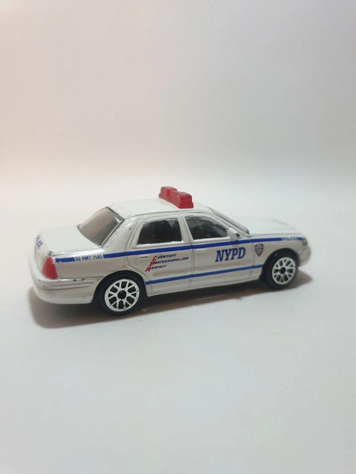 Realtoy Ford Crown Victoria NYPD New York City Police - 1/64 - photo numéro 7