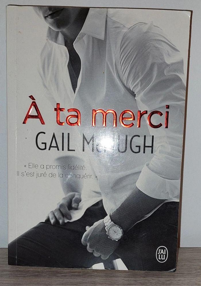 livre. A ta Merci. Gail Mchugh - photo numéro 1