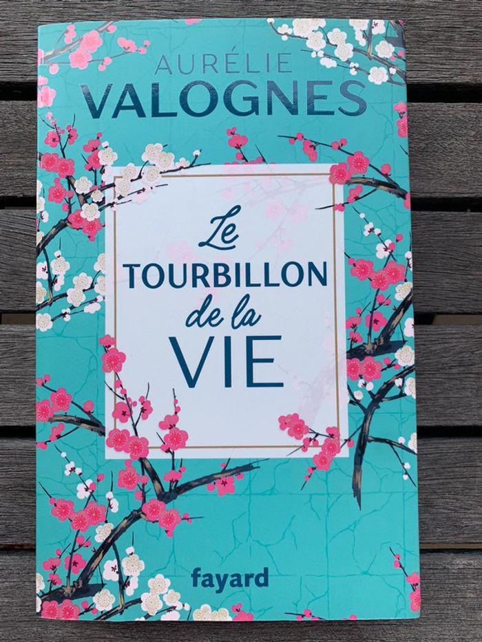 Le Tourbillon de la Vie" d'Aurélie Valognes - photo numéro 1