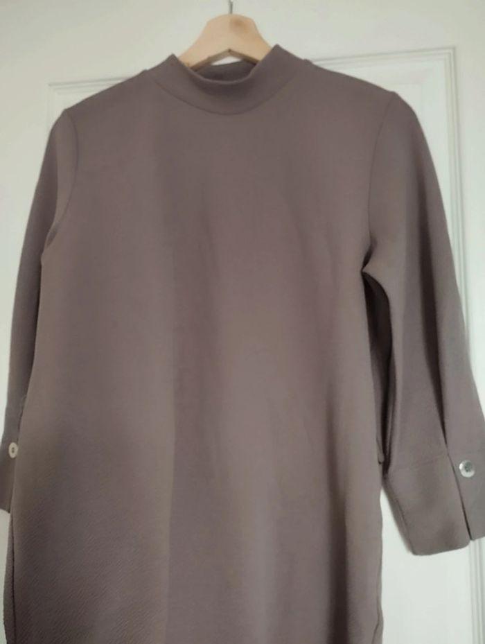 Robe taupe droite Zara t. S - photo numéro 2