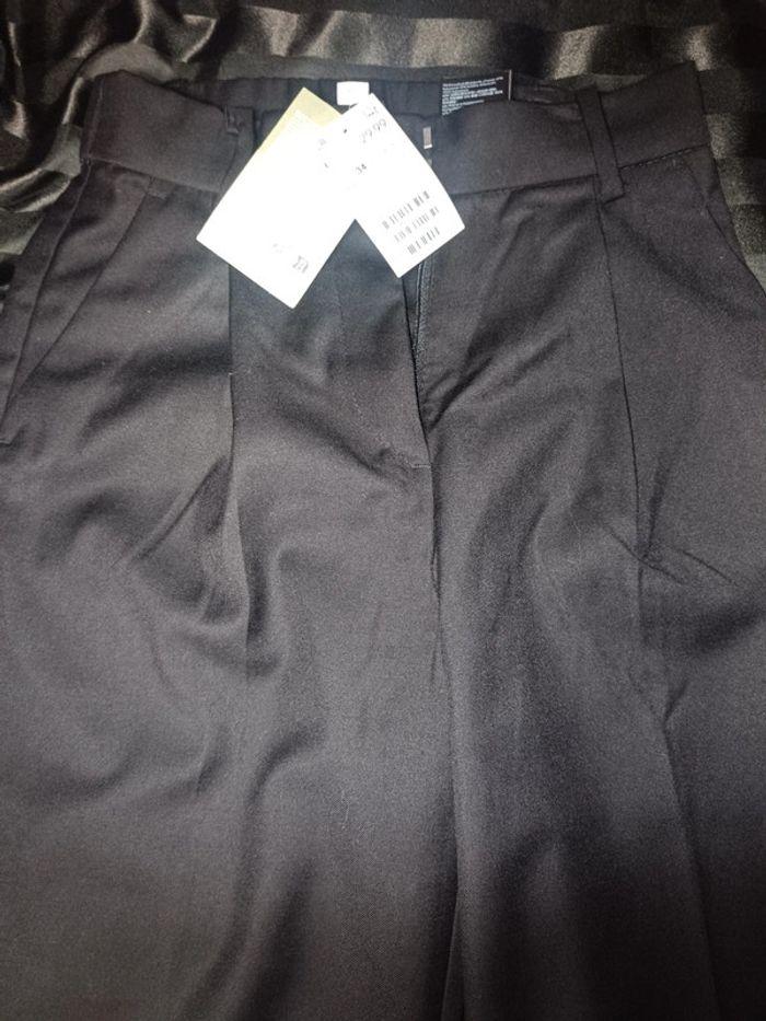 Vente pantalon pince noir H&M taille 34 - photo numéro 2