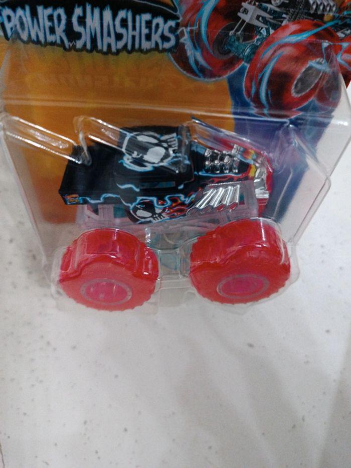 Monster truck hot Wheels power smashers neuf 1/64 "Bone Shaker" - photo numéro 2